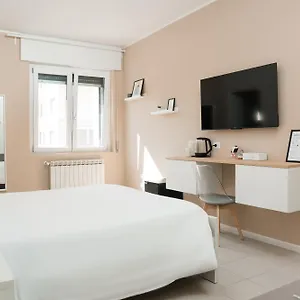 Dieci By Comorooms Apartament Como